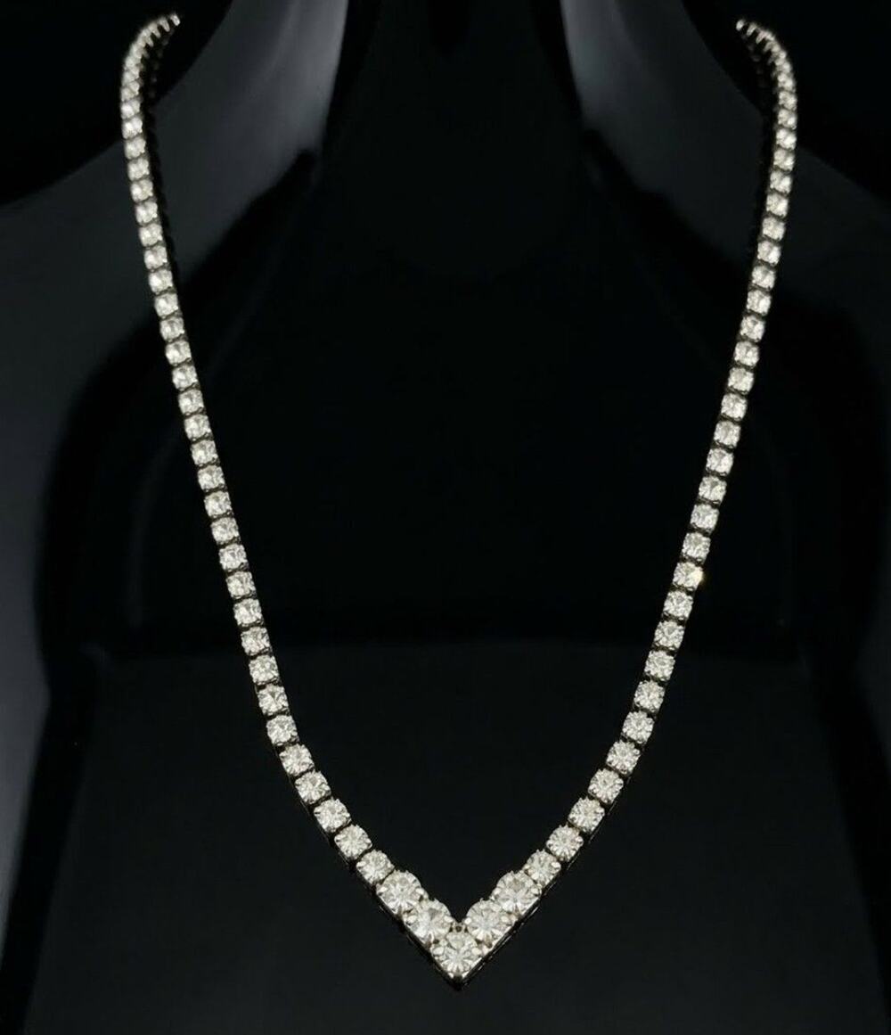 Vintage Silver Tone Crystal Chevron Tennis Necklace📝 Description
